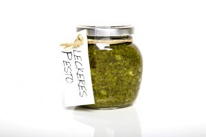 Verschiedene Methoden um Pesto haltbar zu machen