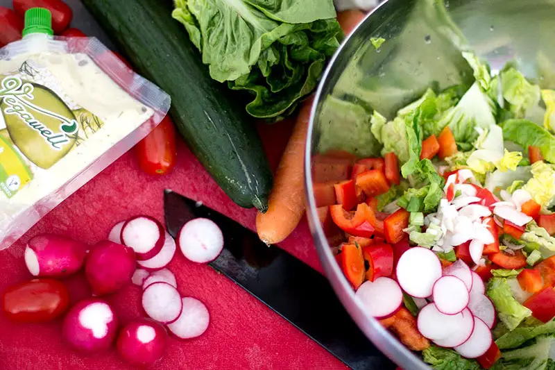 bunter Sommersalat Zubereitung