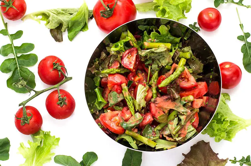 Tomaten Spargelsalat Erdbeerdressing vegan Rezept