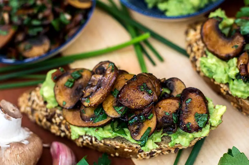 Knoblauch Brot Avocado Champignons Rezept vegan