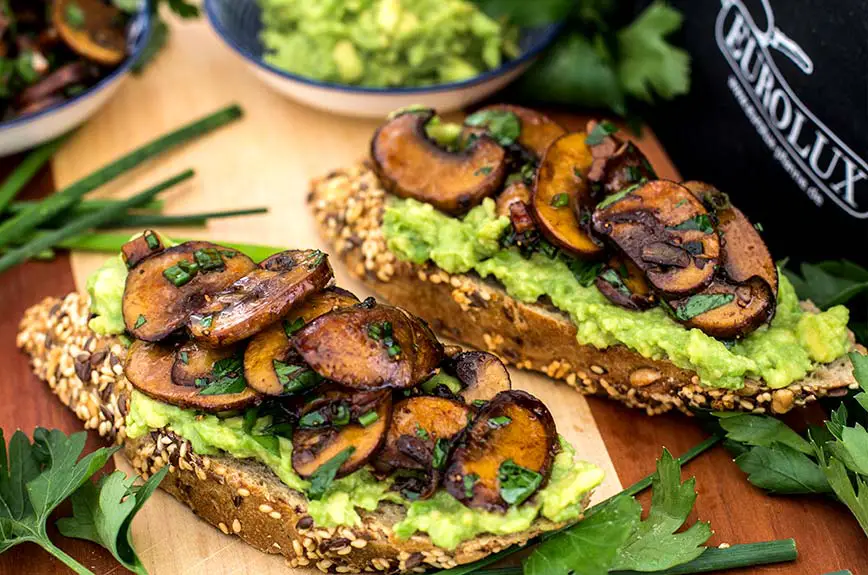 Rezept Avocadobrot mit Champignons