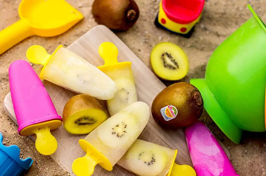 Kiwi Eis am Stiel selber machen Rezept