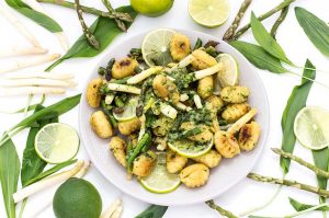 Gnocchi mit Spargel an Limette-Bärlauch-Sauce