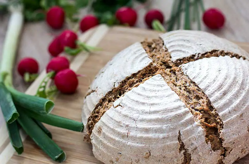 Mehrkorn-Hanfbrot Rezept