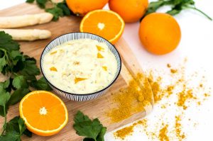 Currycreme mit Spargel und Orange