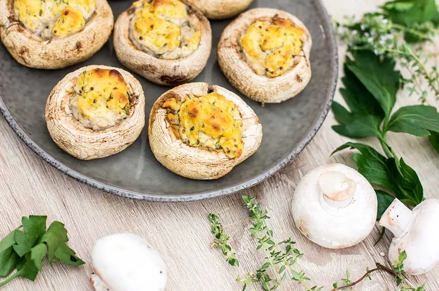 gebackenen Champignons mit Vrischkäse Senf Füllung Rezept vegan