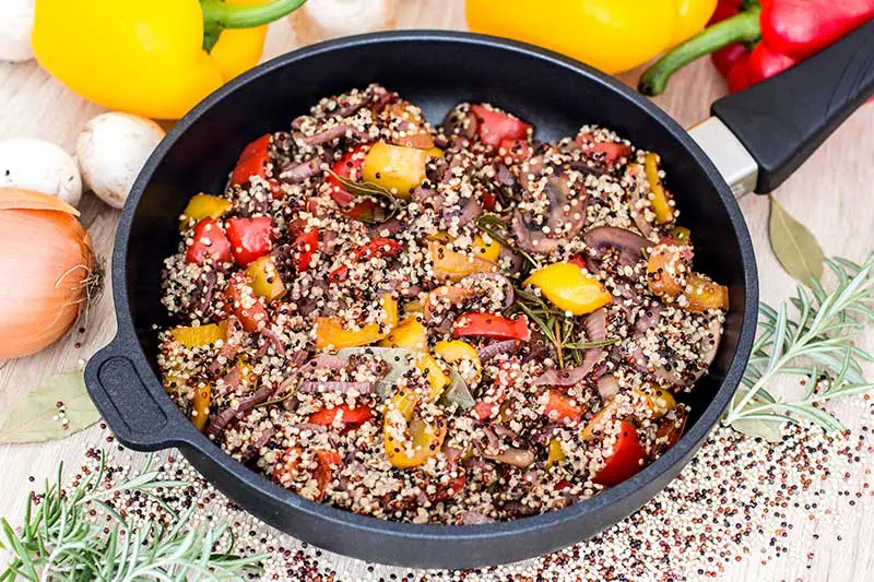Paprika Quinoa Pfannengericht Rezept
