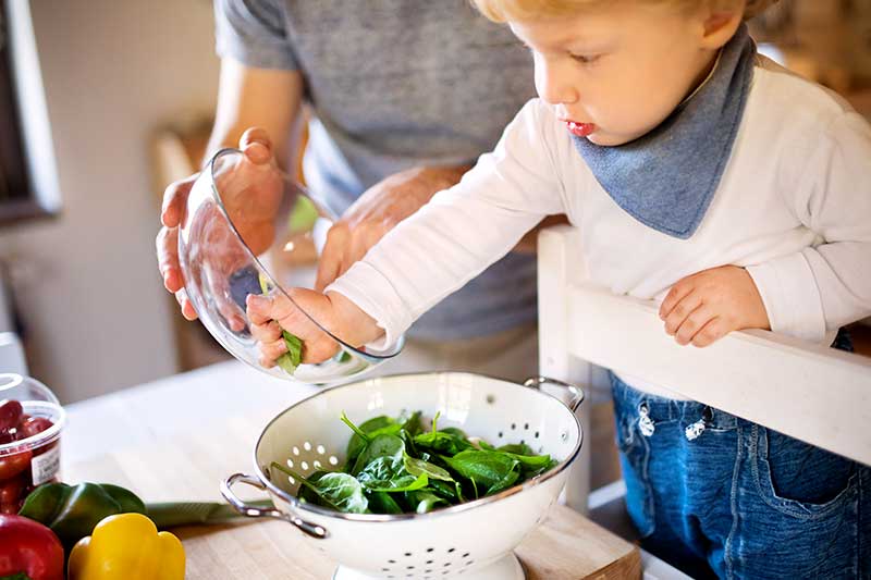 So lernen Kinder Spinat zu essen