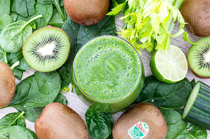 Grüner Green Kiwi Smoothie - WirEssenGesund