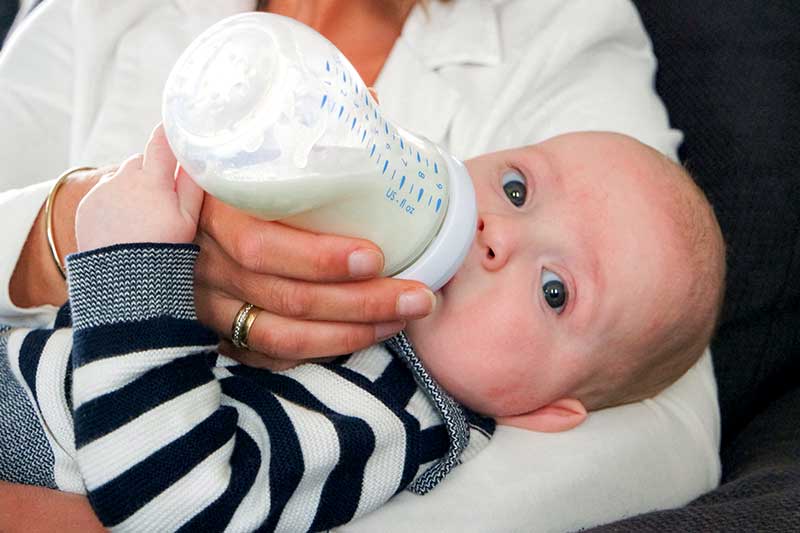Sind Kunststoff-Babyflaschen gesundheitsgefährdend