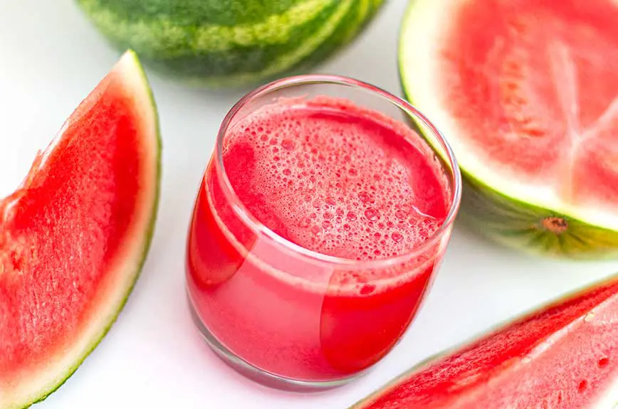 Wassermelonensaft ist lecker, gesund und erfrischend zugleich.