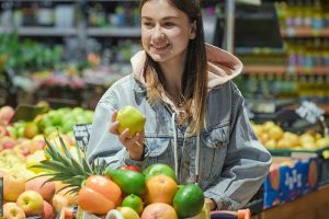 Rewe züchtet Barsche und Basilikum auf dem Supermarktdach