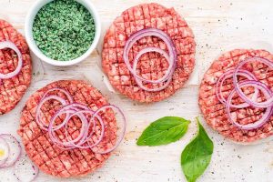 Künstliches Fleisch: Ab 2022 am Markt