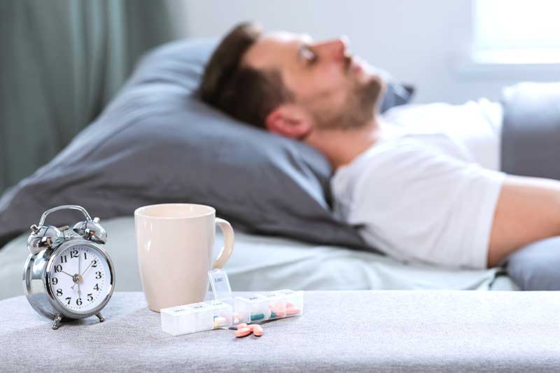 Wie Medikamente und Hormone unseren Schlaf stören